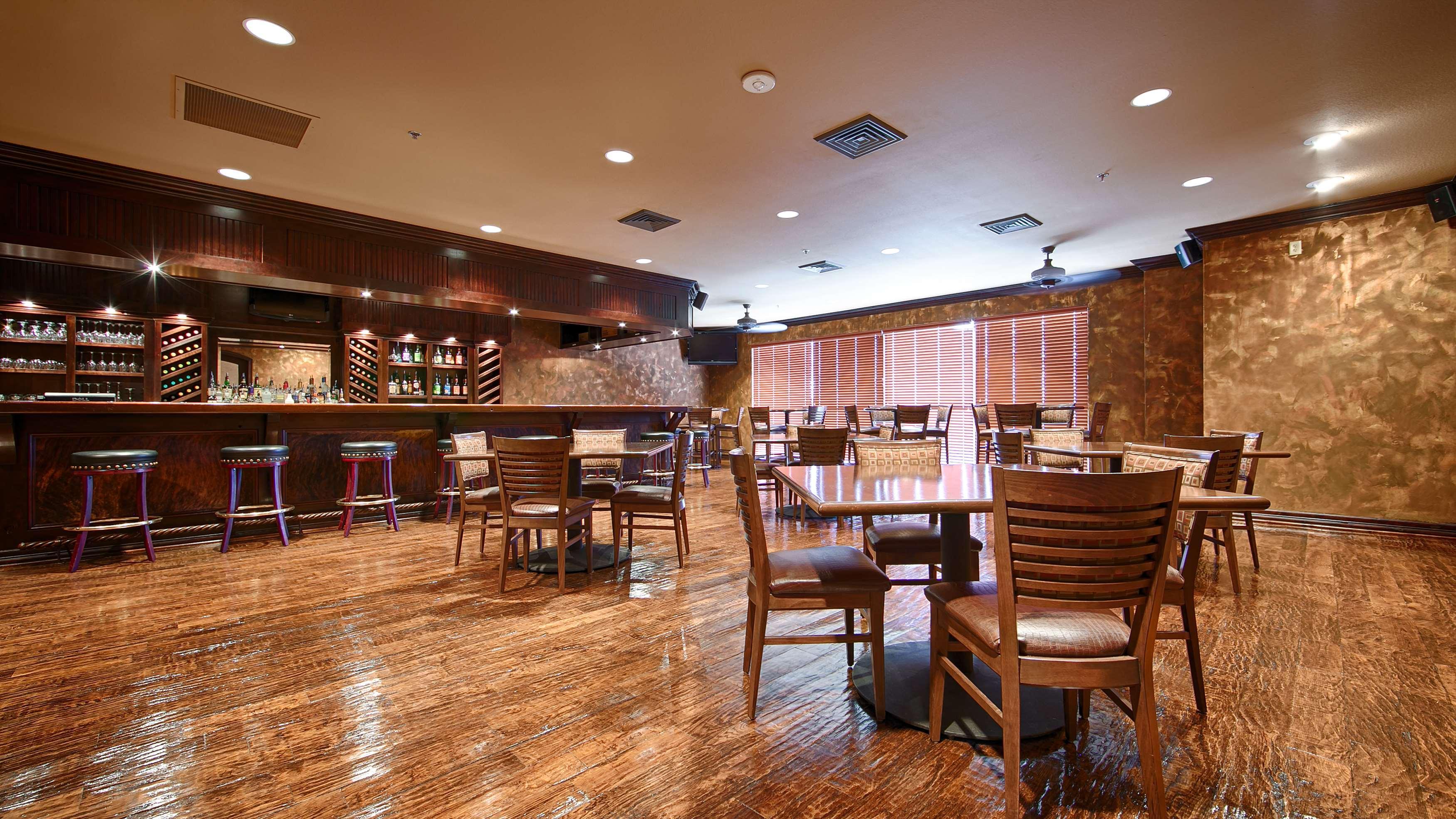 Best Western Plus Cimarron Hotel & Suites Stillwater Esterno foto
