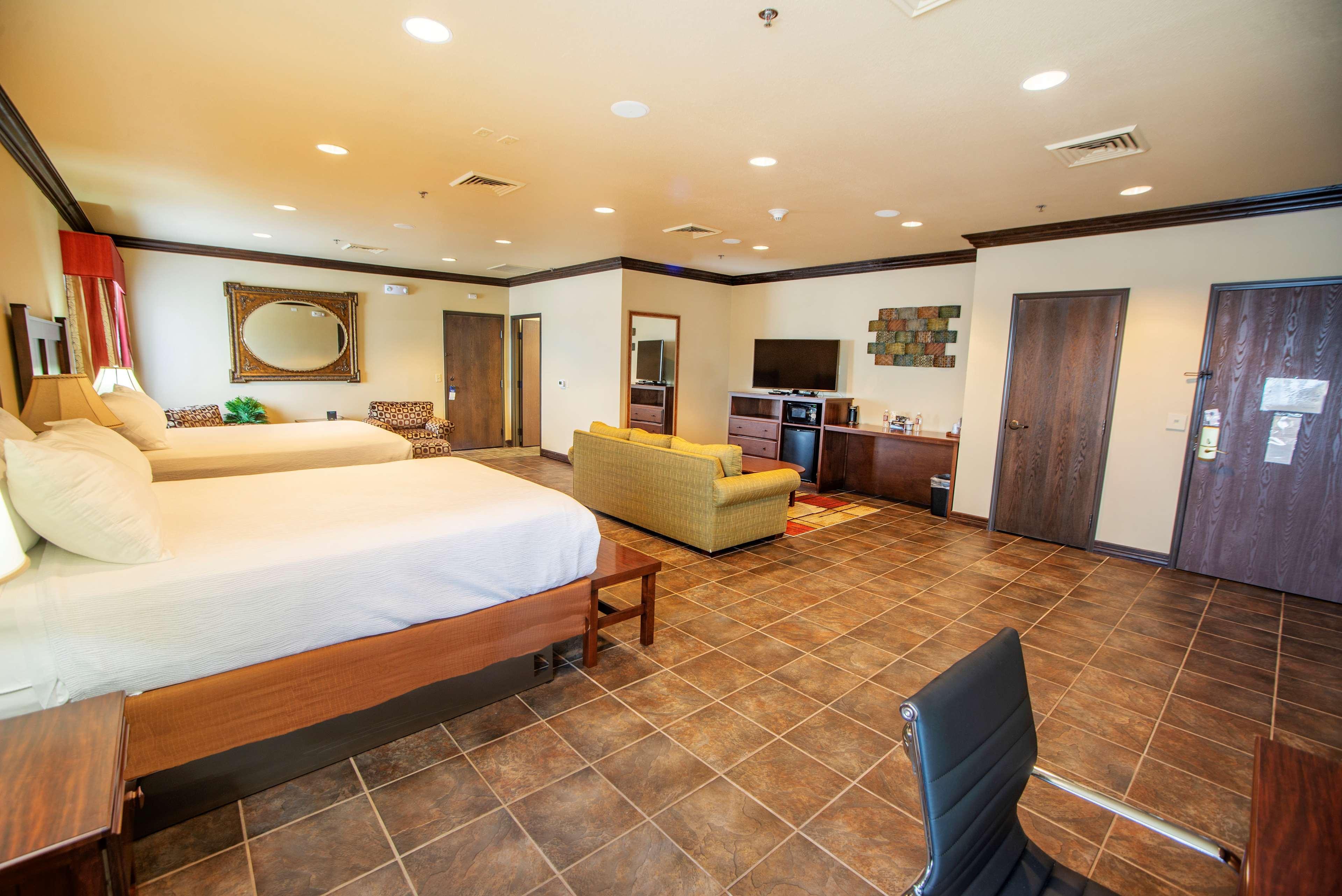 Best Western Plus Cimarron Hotel & Suites Stillwater Esterno foto
