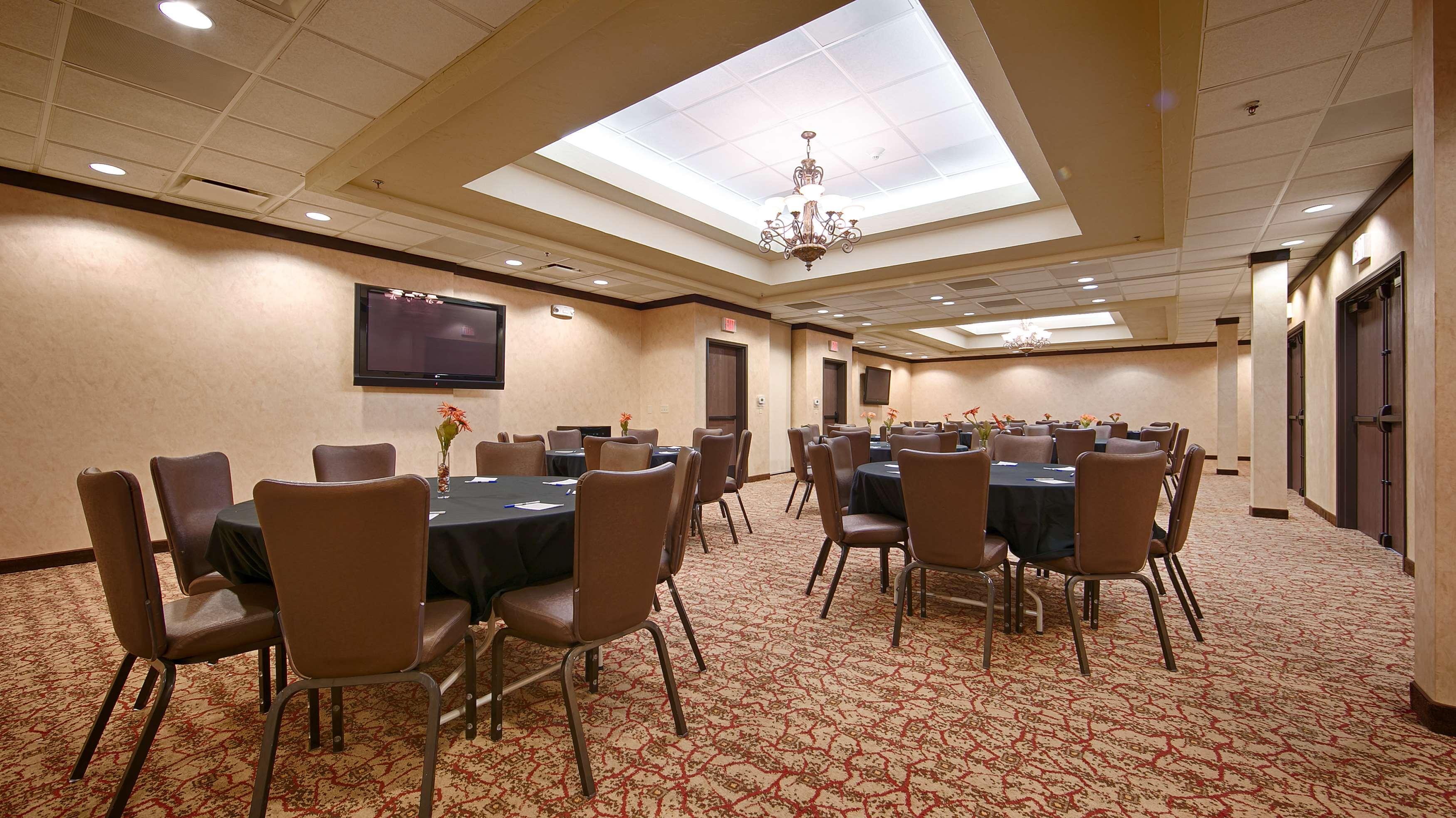 Best Western Plus Cimarron Hotel & Suites Stillwater Esterno foto